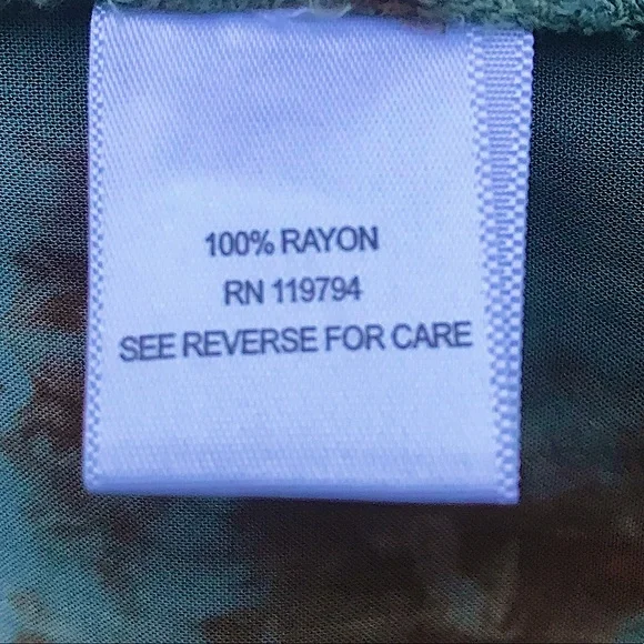 Boho top by Live and Let Live. Tie dye, eyelet sleeves & embroidered detail. XL - Picture 10 of 11